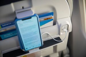 Aviation Today: How Airlines Are Using In-Flight Connectivity for Passenger and Operational Applications